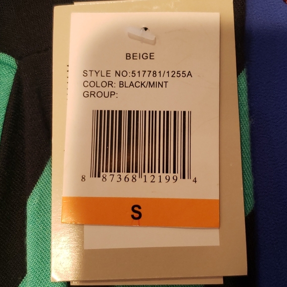 Dress - Picture 6 of 6